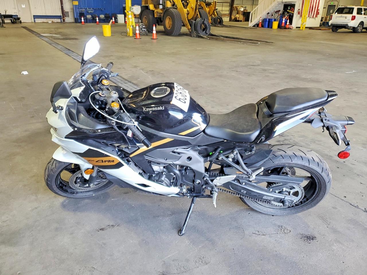 ML5ZXCS15TDA47786 · 2026 KAWASAKI ZX400 · 3/9