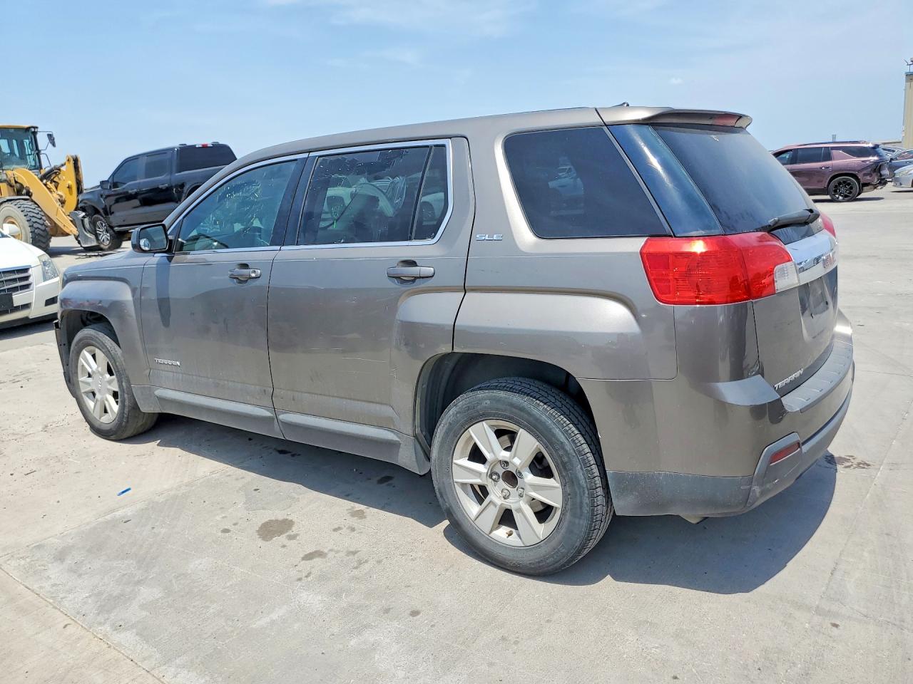 2CTALMEC9B6457264 · 2011 GMC TERRAIN · 2/13