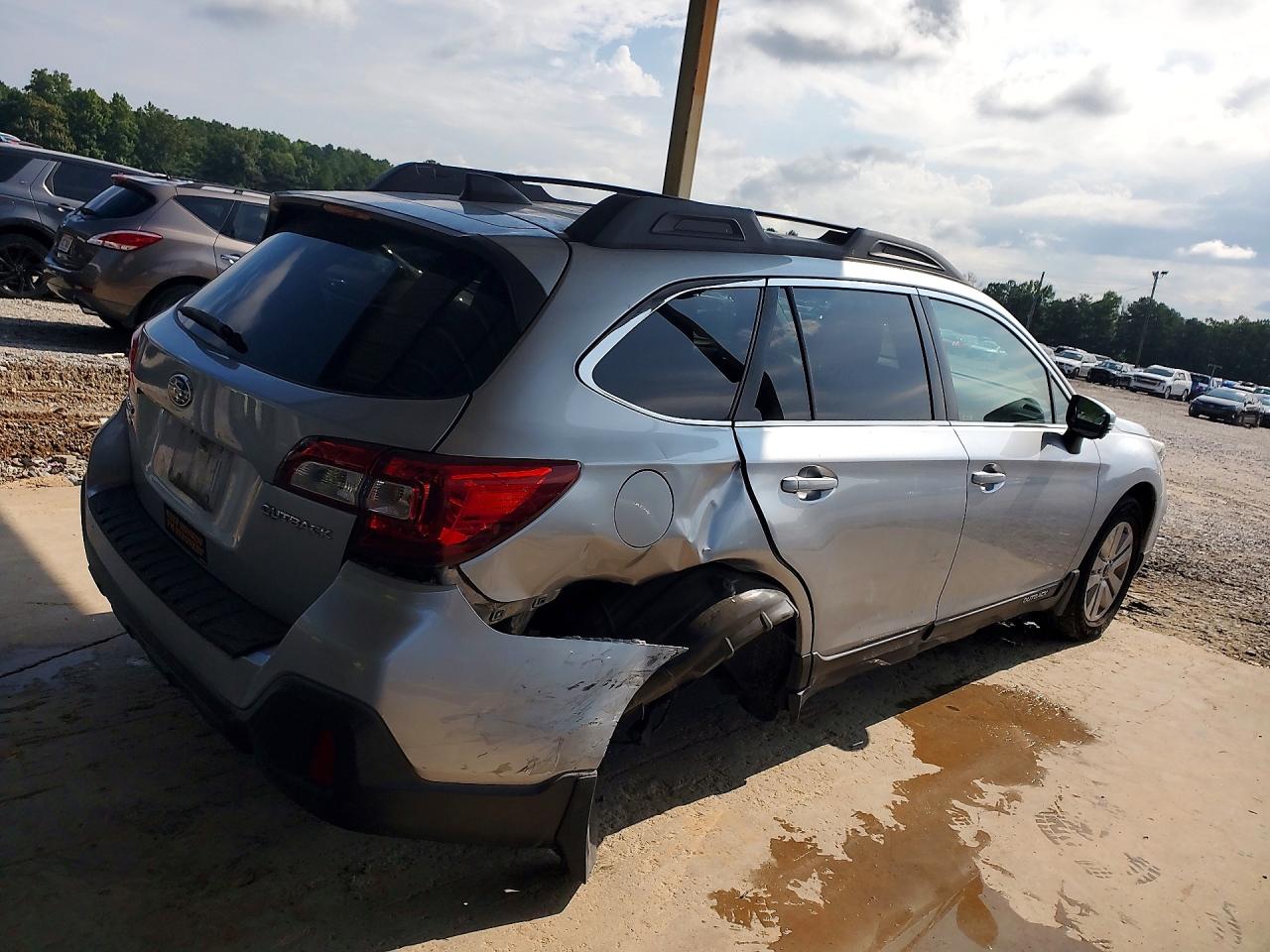 4S4BSAFCXJ3201104 · 2018 SUBARU OUTBACK · 3/12