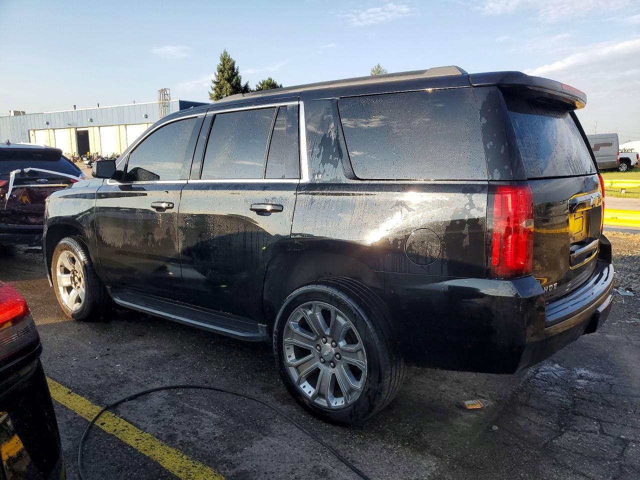 1GNSCBKC0HR259668 · 2017 CHEVROLET TAHOE · 2/13