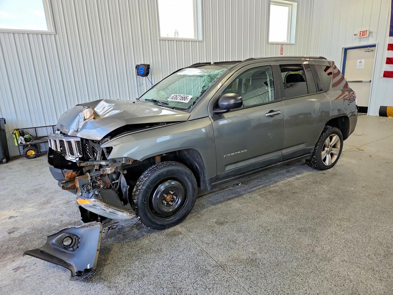1J4NF1FB1BD244443 · 2011 JEEP COMPASS