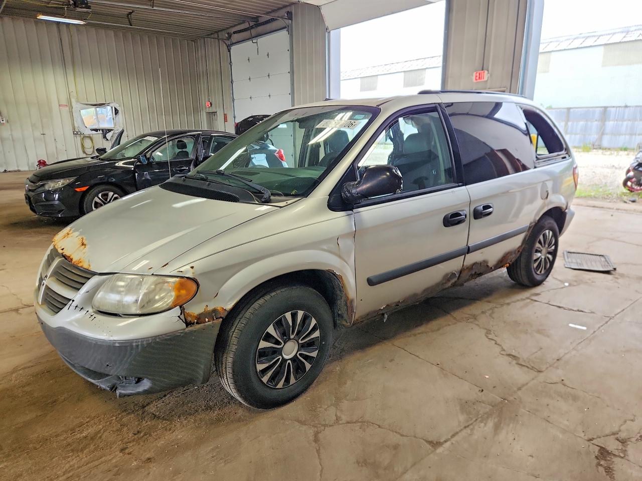 1D4GP25R55B395501 · 2005 DODGE CARAVAN