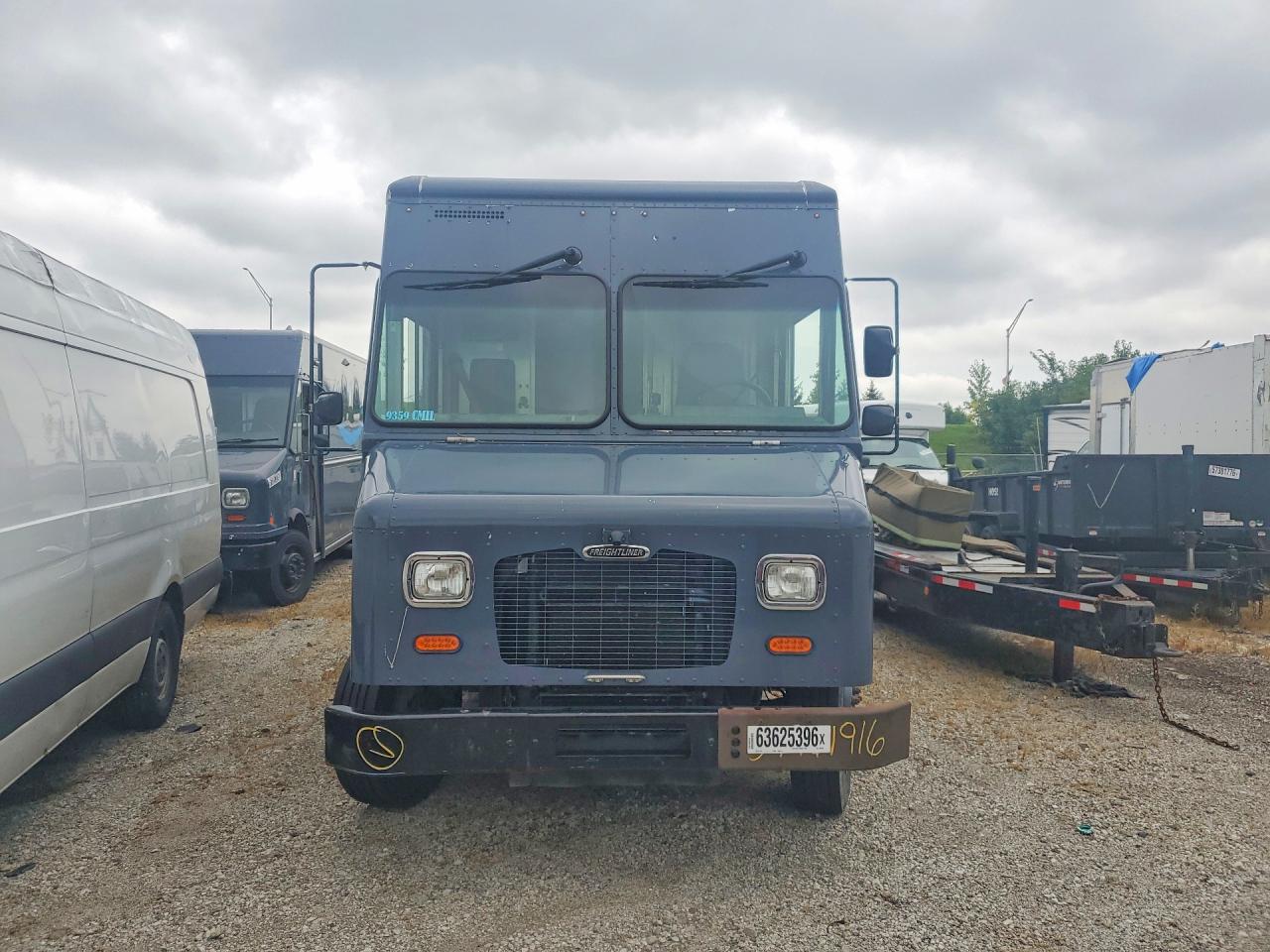 4UZAC2GA0MCMM9359 · 2021 FREIGHTLINER CHASSIS · 5/12