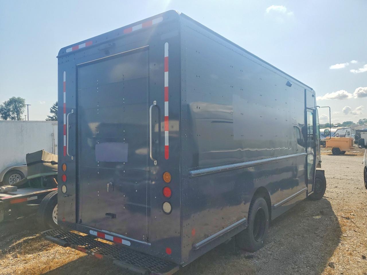 4UZAC2GA0MCMM9359 · 2021 FREIGHTLINER CHASSIS · 3/12