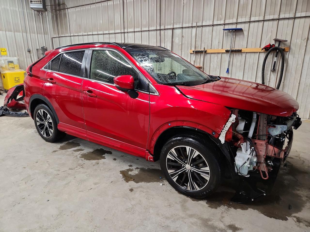 JA4ATWAA5NZ002426 · 2022 MITSUBISHI ECLIPSE CROSS · 4/14