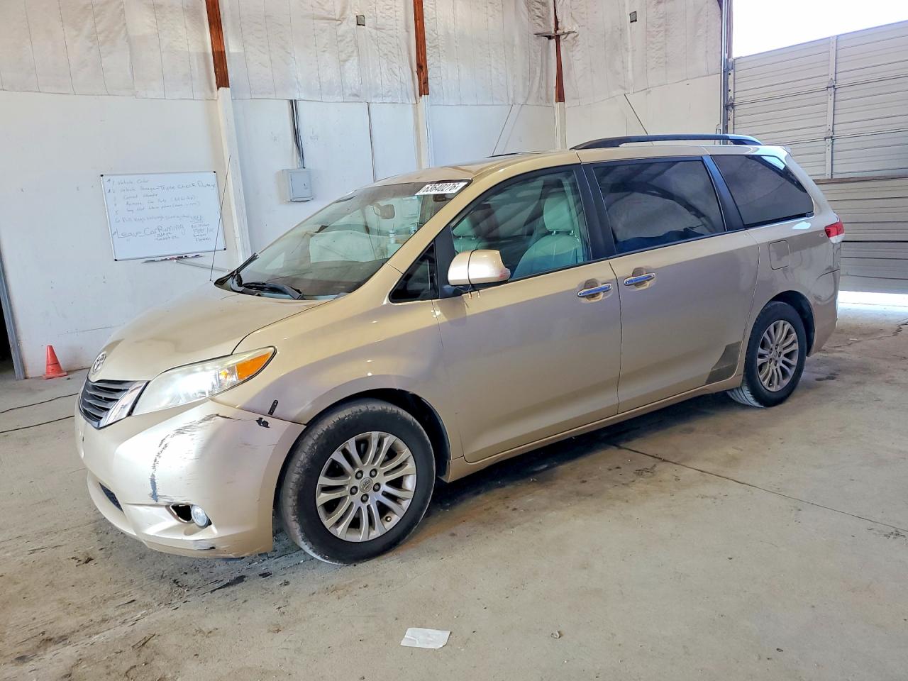 5TDYK3DC6DS404703 · 2013 TOYOTA SIENNA