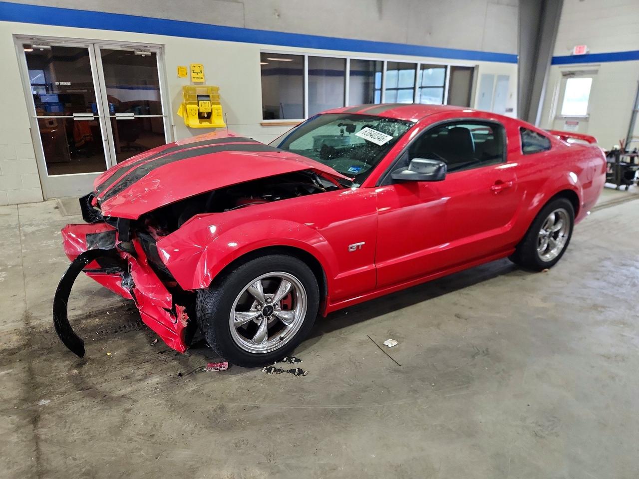 1ZVFT82H055151317 · 2005 FORD MUSTANG