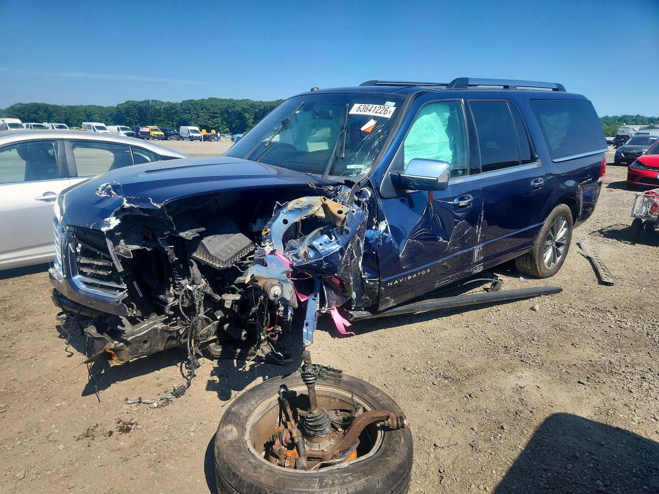 5LMJJ3JT1HEL13044 · 2017 LINCOLN NAVIGATOR