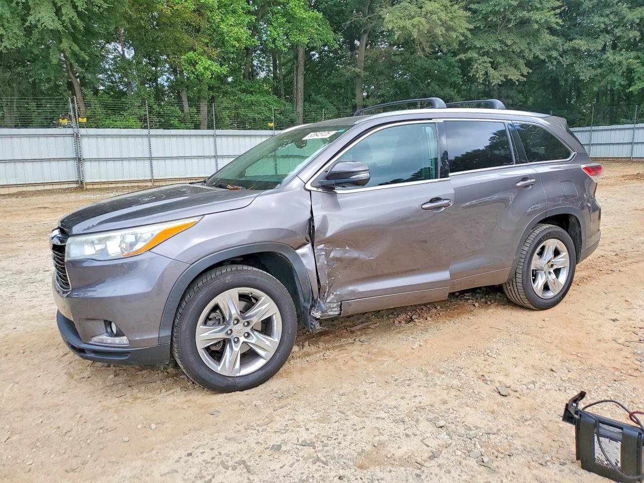 5TDYKRFH3FS068653 · 2015 TOYOTA HIGHLANDER