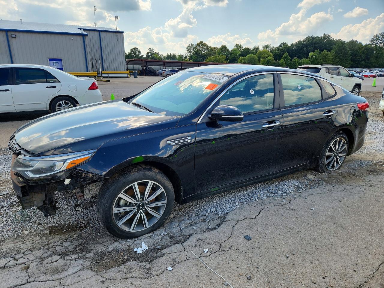 5XXGT4L35KG359459 · 2019 KIA OPTIMA