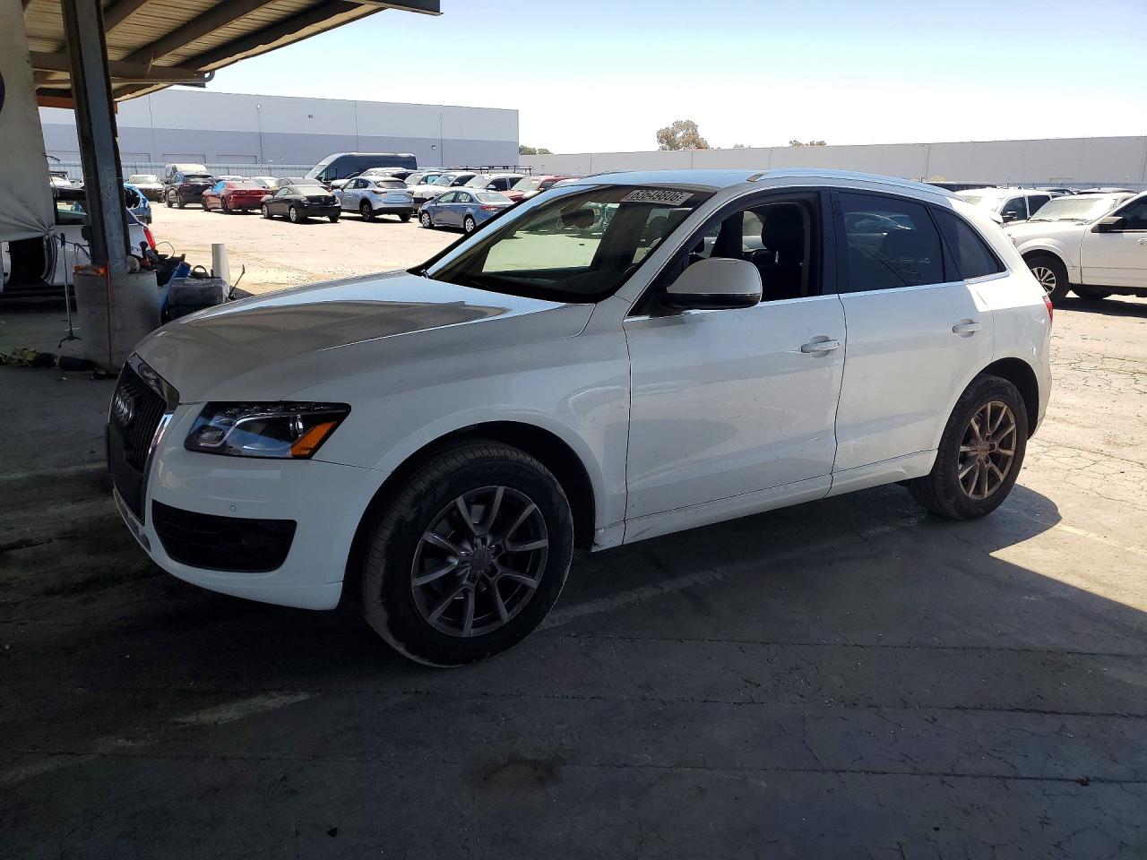 WA1LFAFP0BA065296 · 2011 AUDI Q5