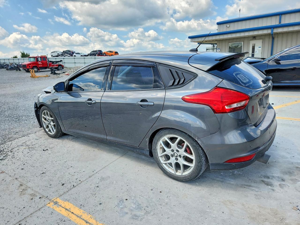 1FADP3K20FL386624 · 2015 FORD FOCUS · 2/12