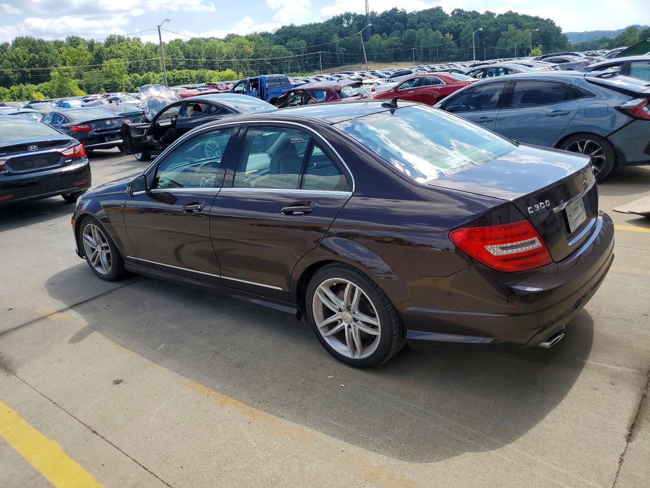 WDDGF8BB4CA618100 · 2012 MERCEDES-BENZ C · 2/12