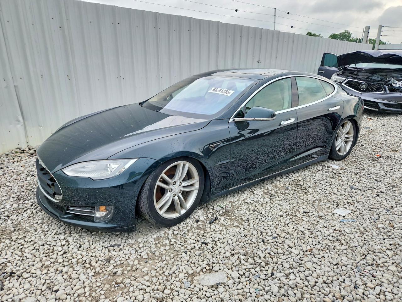 5YJSA1CN2DFP05490 · 2013 TESLA MODEL S