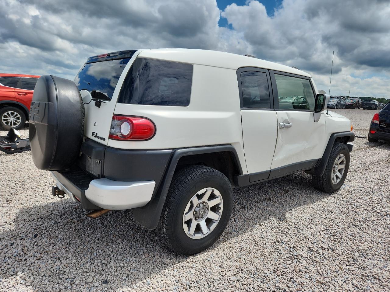 JTEBU4BF6EK189167 · 2014 TOYOTA FJ CRUISER · 3/13