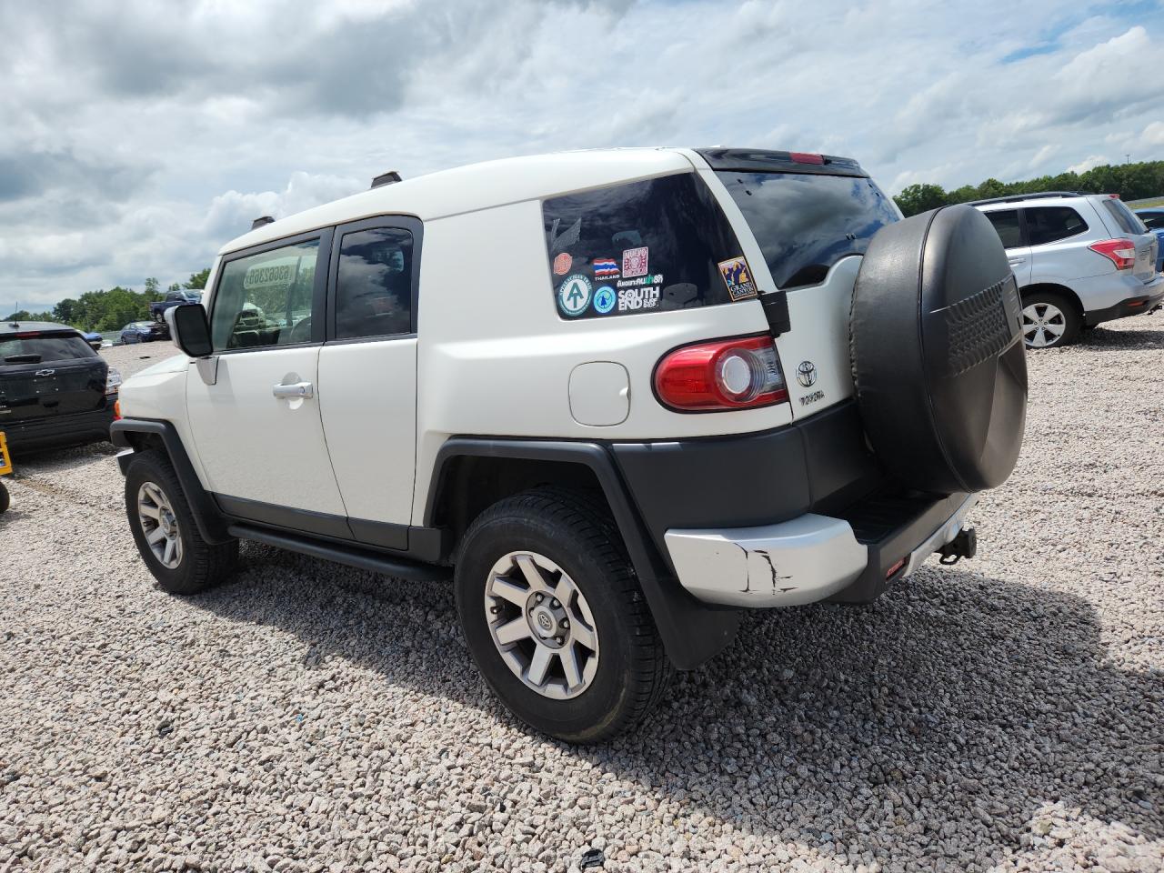 JTEBU4BF6EK189167 · 2014 TOYOTA FJ CRUISER · 2/13