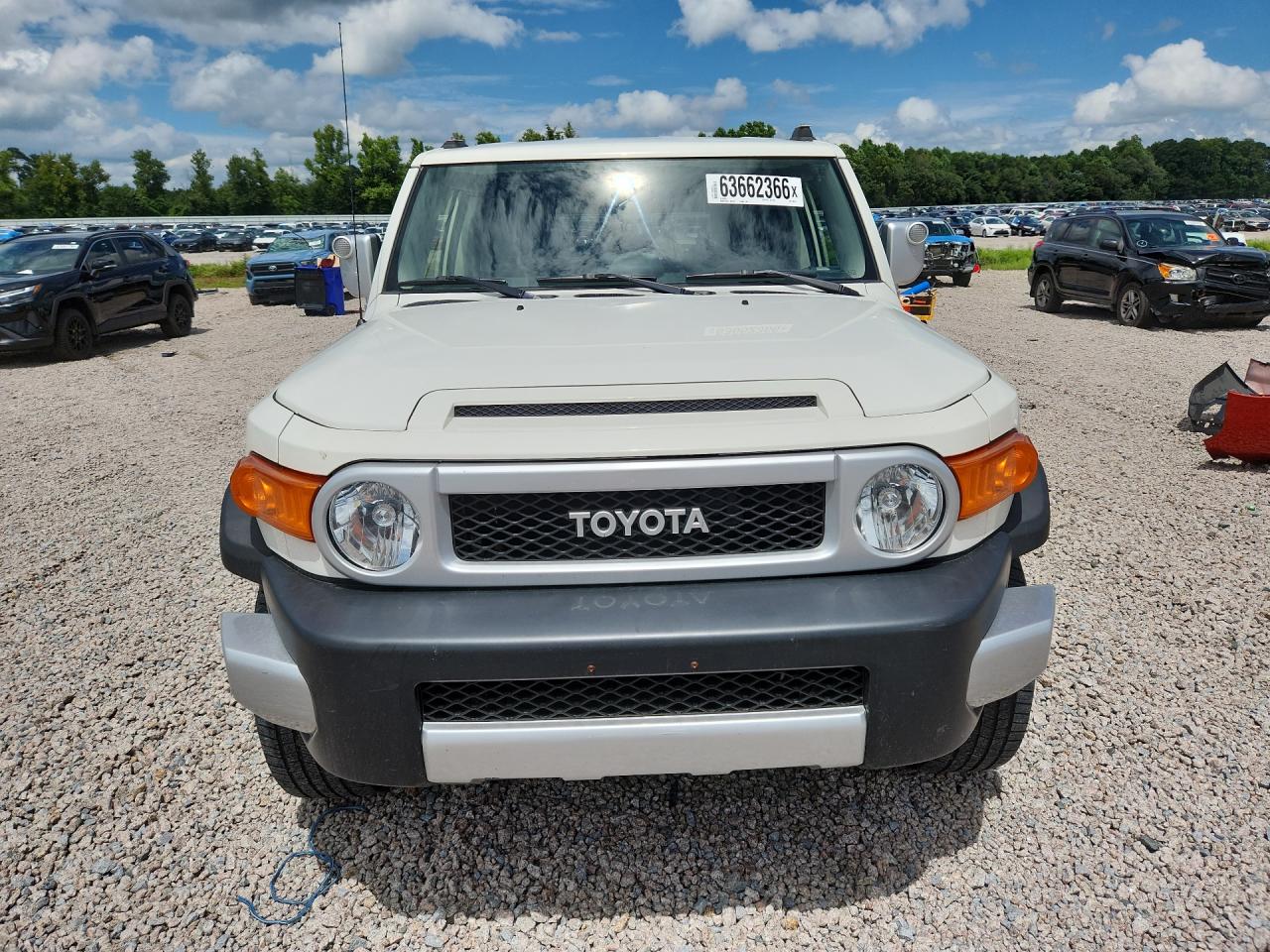 JTEBU4BF6EK189167 · 2014 TOYOTA FJ CRUISER · 5/13