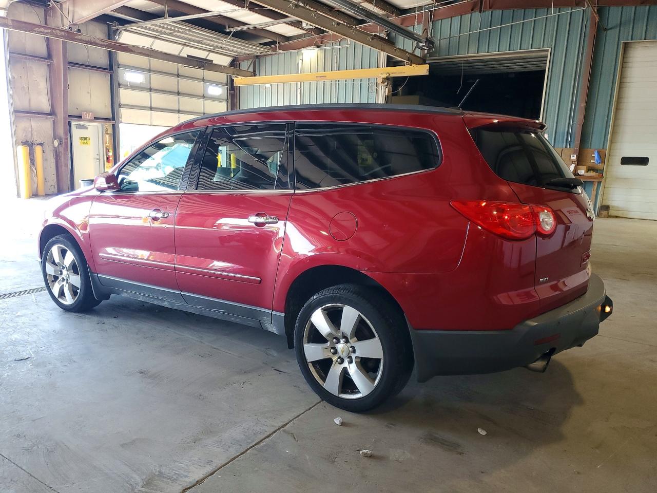 1GNKVLED7CJ277922 · 2012 CHEVROLET TRAVERSE · 2/13
