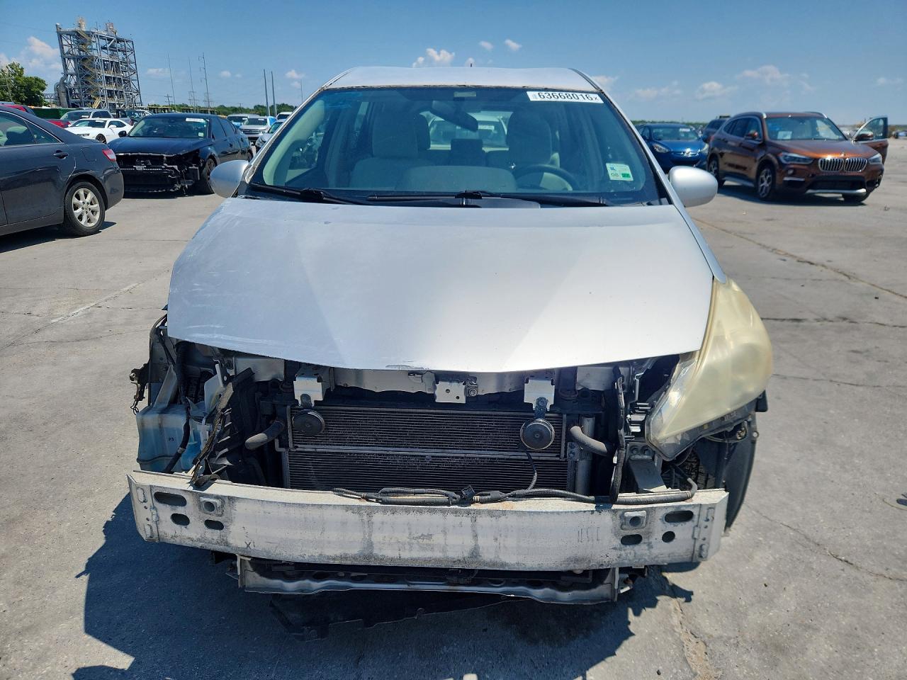 JTDZN3EU2C3033557 · 2012 TOYOTA PRIUS V · 5/12