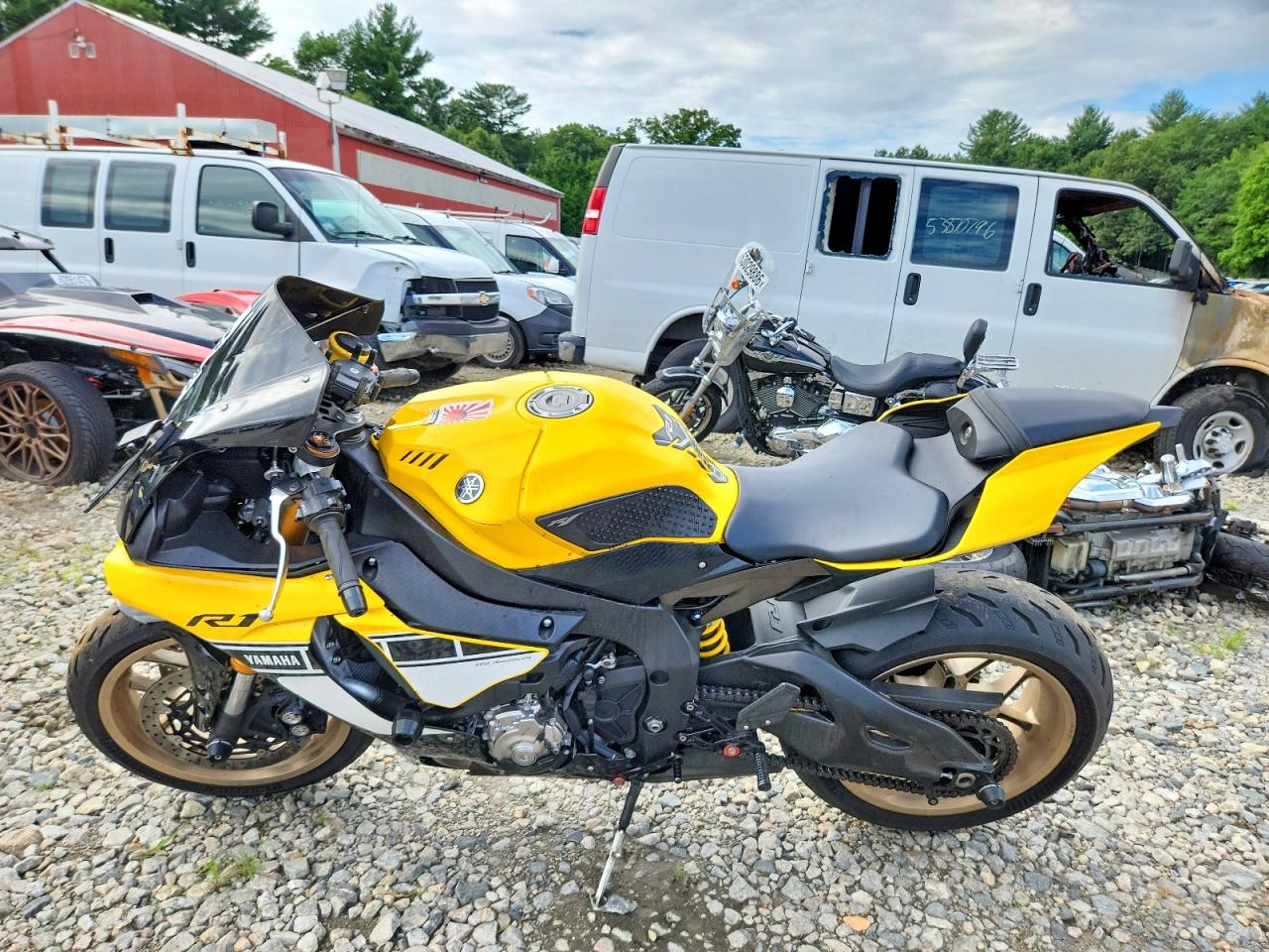 JYARN39E9GA002600 · 2016 YAMAHA YZFR1 · 3/9