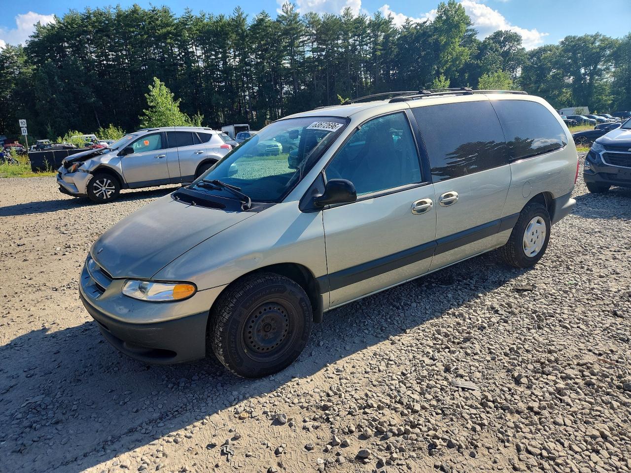 1B4GP44G7YB766796 · 2000 DODGE GRAND CARAVAN