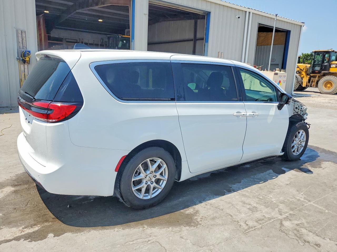 2C4RC1BG6RR149482 · 2024 CHRYSLER PACIFICA · 3/14