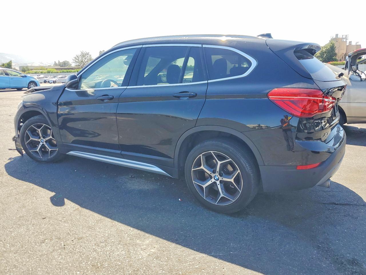 WBXHT3C54K5L91567 · 2019 BMW X1 · 2/13
