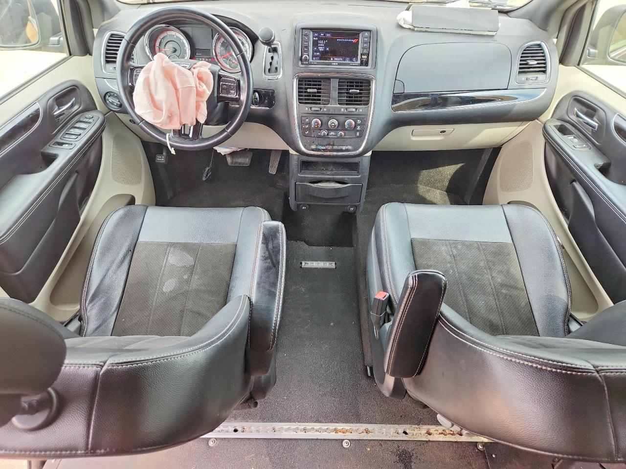 2C4RDGCG8KR772302 · 2019 DODGE GRAND CARAVAN · 8/13