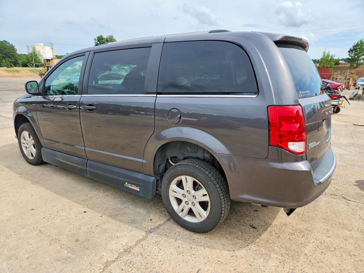 2C4RDGCG8KR772302 · 2019 DODGE GRAND CARAVAN · 2/13