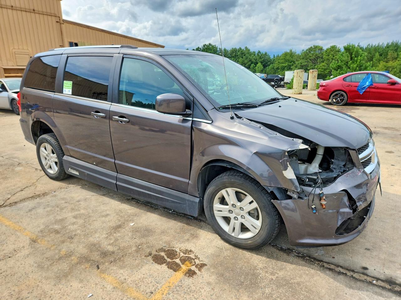 2C4RDGCG8KR772302 · 2019 DODGE GRAND CARAVAN · 4/13