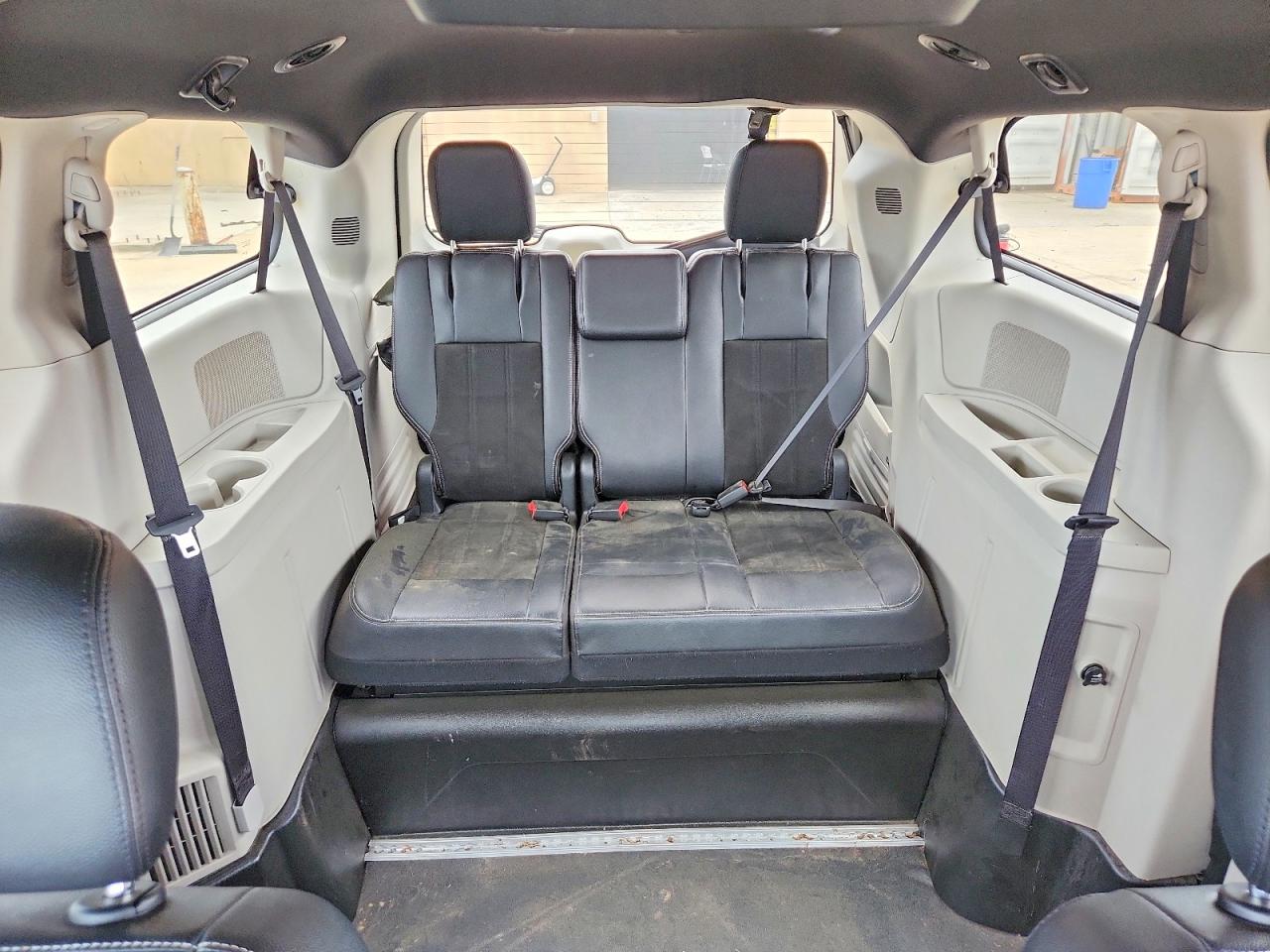2C4RDGCG8KR772302 · 2019 DODGE GRAND CARAVAN · 10/13