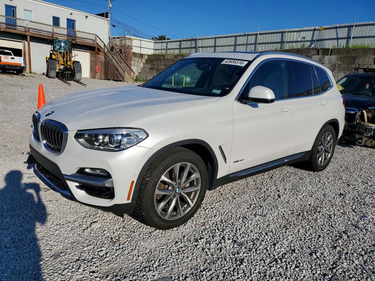 5UXTR9C53JLC75569 · 2018 BMW X3