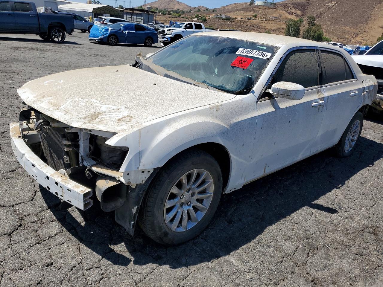 2C3CCAAG1DH740989 · 2013 CHRYSLER 300