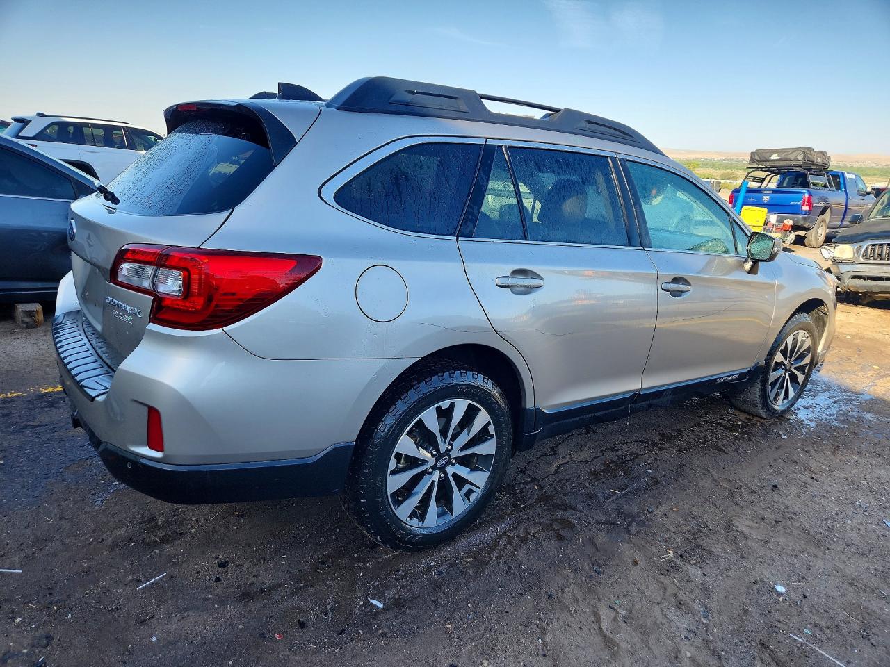 4S4BSANC6H3363100 · 2017 SUBARU OUTBACK · 3/13
