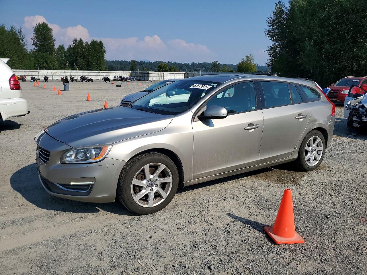 YV1612SA8F1202302 · 2015 VOLVO V60