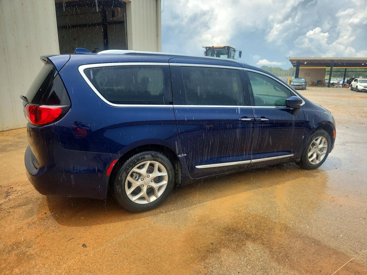 2C4RC1BG6JR182762 · 2018 CHRYSLER PACIFICA · 3/14