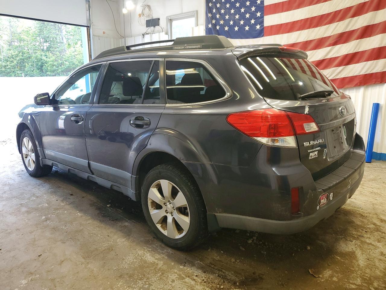 4S4BRBKC5A3358238 · 2010 SUBARU OUTBACK · 2/13