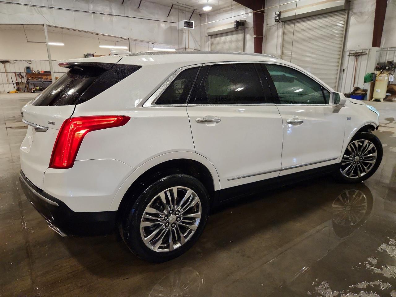1GYKNERS9HZ130744 · 2017 CADILLAC XT5 · 3/14