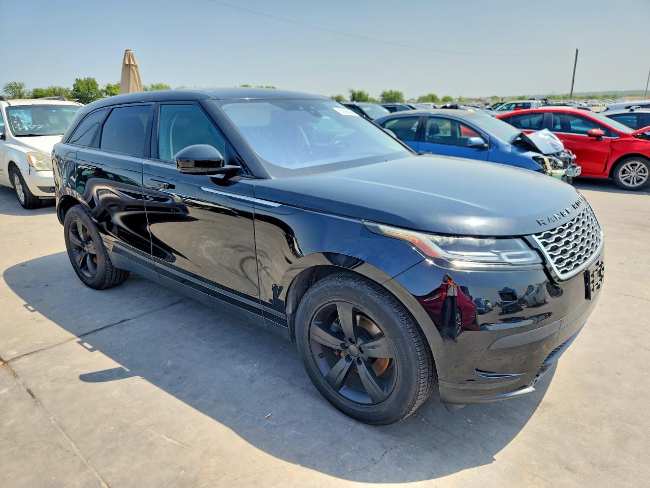 SALYB2RN5JA716209 · 2018 LAND ROVER RANGE ROVER VELAR · 4/14