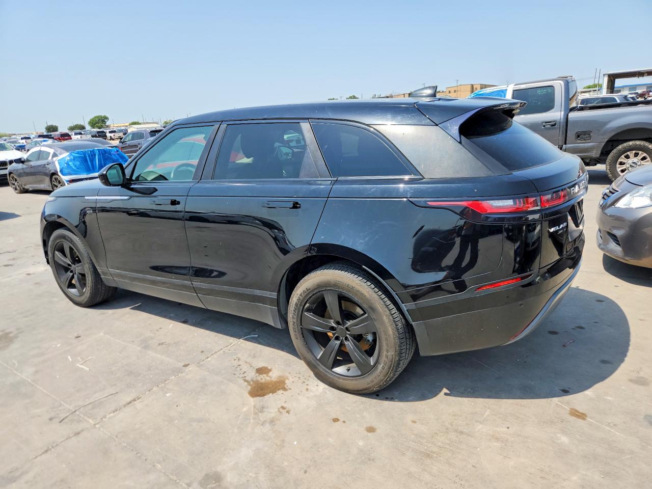 SALYB2RN5JA716209 · 2018 LAND ROVER RANGE ROVER VELAR · 2/14