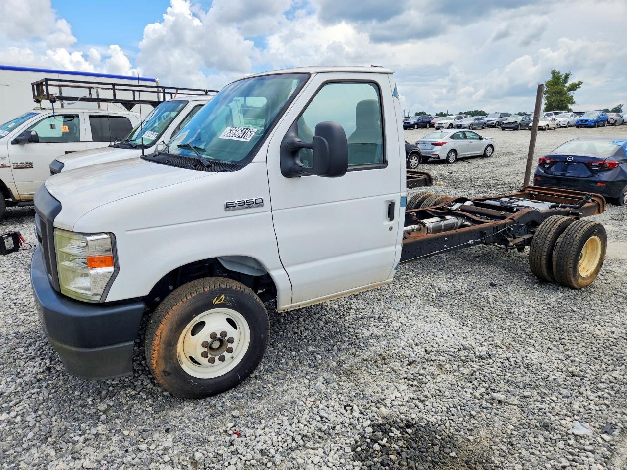 1FDWE3FN1RDD42364 · 2024 FORD ECONOLINE