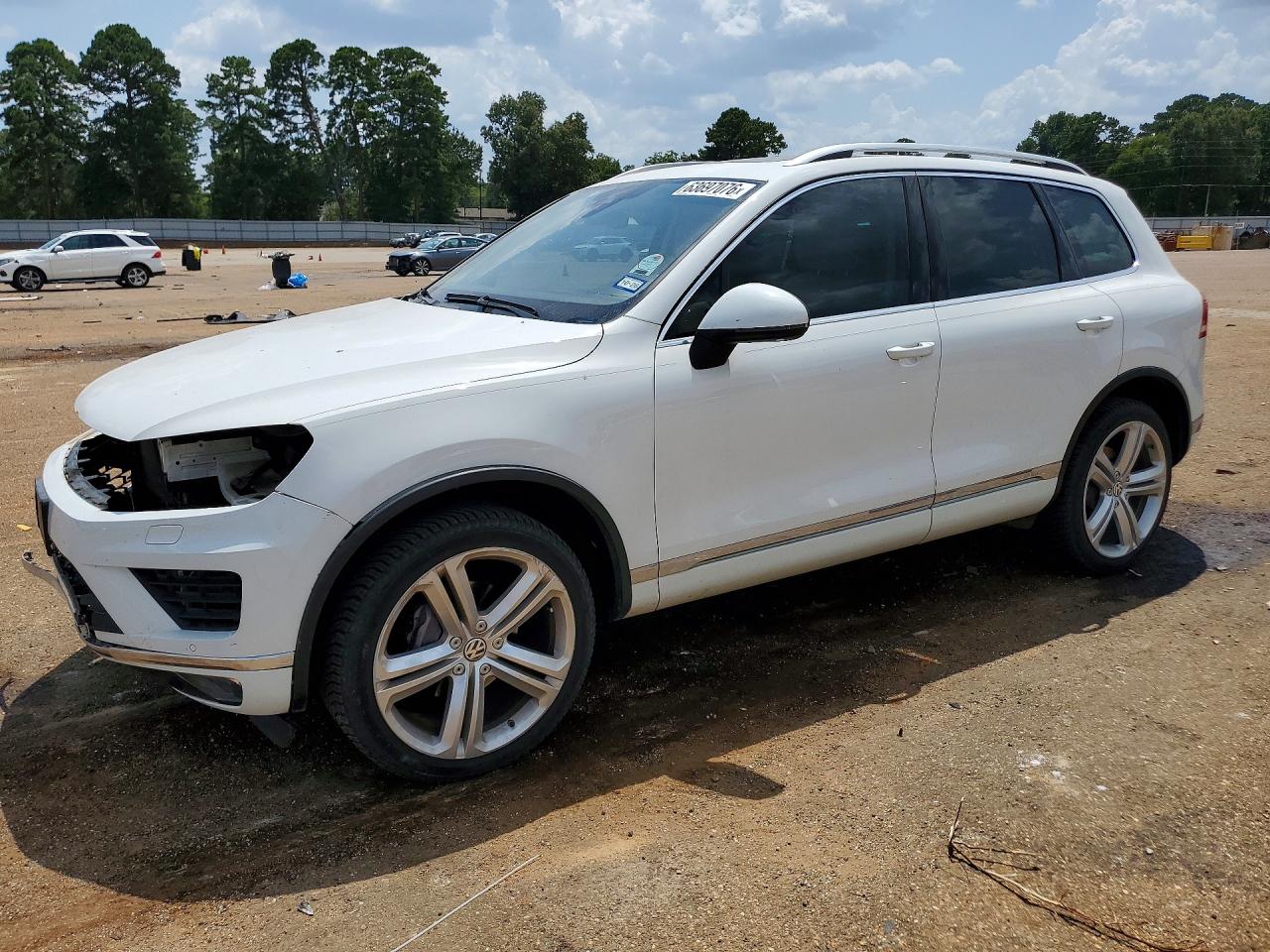 WVGGF7BP6HD005915 · 2017 VOLKSWAGEN TOUAREG