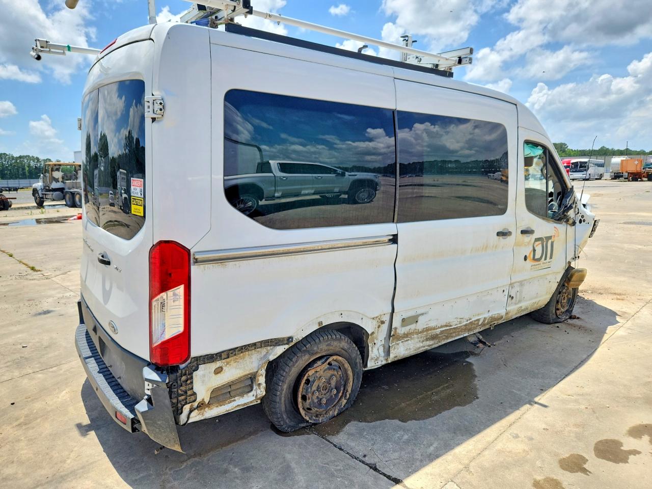 1FDZK1CM5FKB30449 · 2015 FORD TRANSIT · 3/13