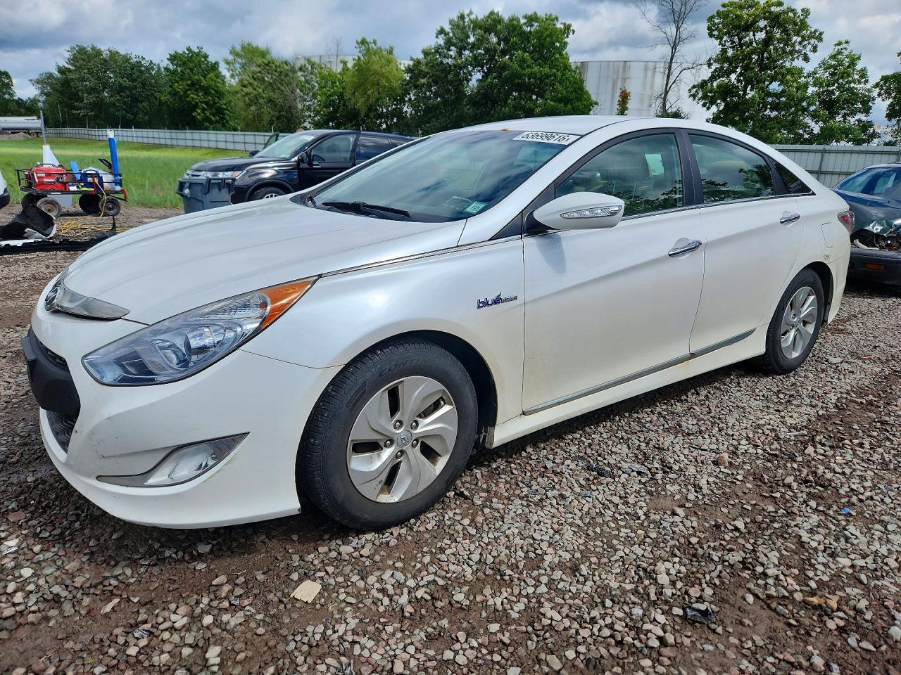 KMHEC4A49FA119945 · 2015 HYUNDAI SONATA HYBRID
