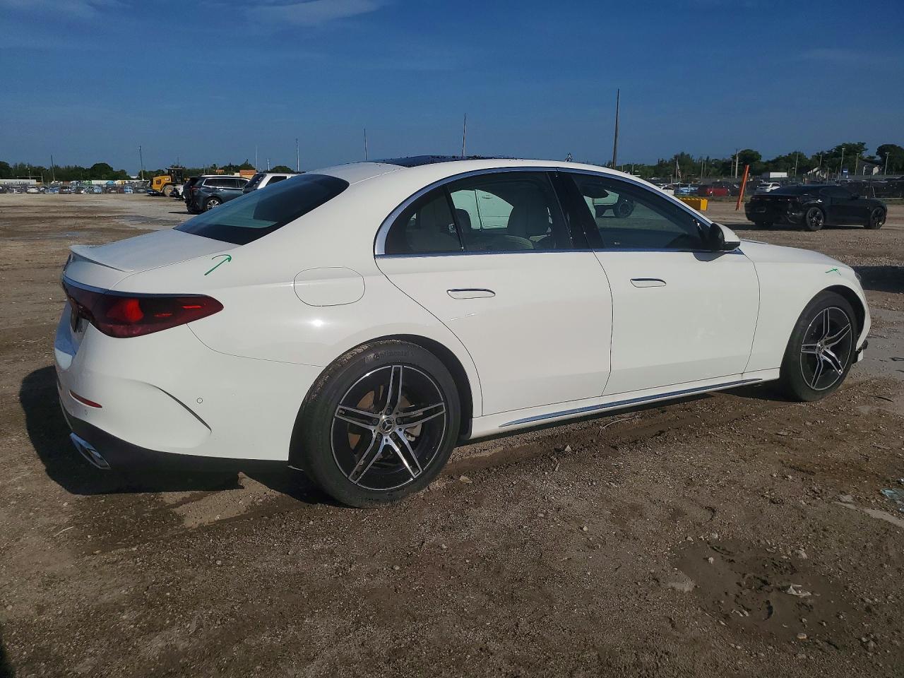 W1KLF4GB0SA163485 · 2025 MERCEDES-BENZ E · 3/12