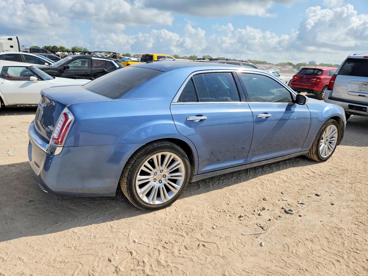 2C3CA5CG6BH547356 · 2011 CHRYSLER 300 · 3/12