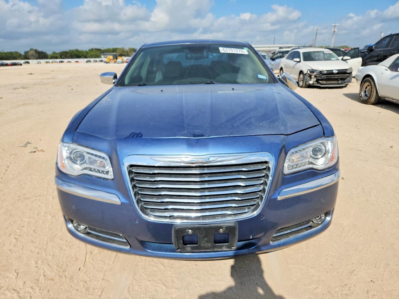 2C3CA5CG6BH547356 · 2011 CHRYSLER 300 · 5/12