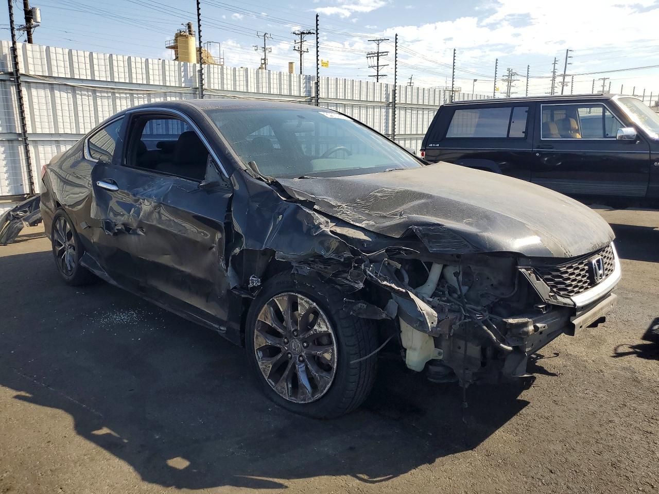 1HGCT1B71EA014013 · 2014 HONDA ACCORD · 4/13