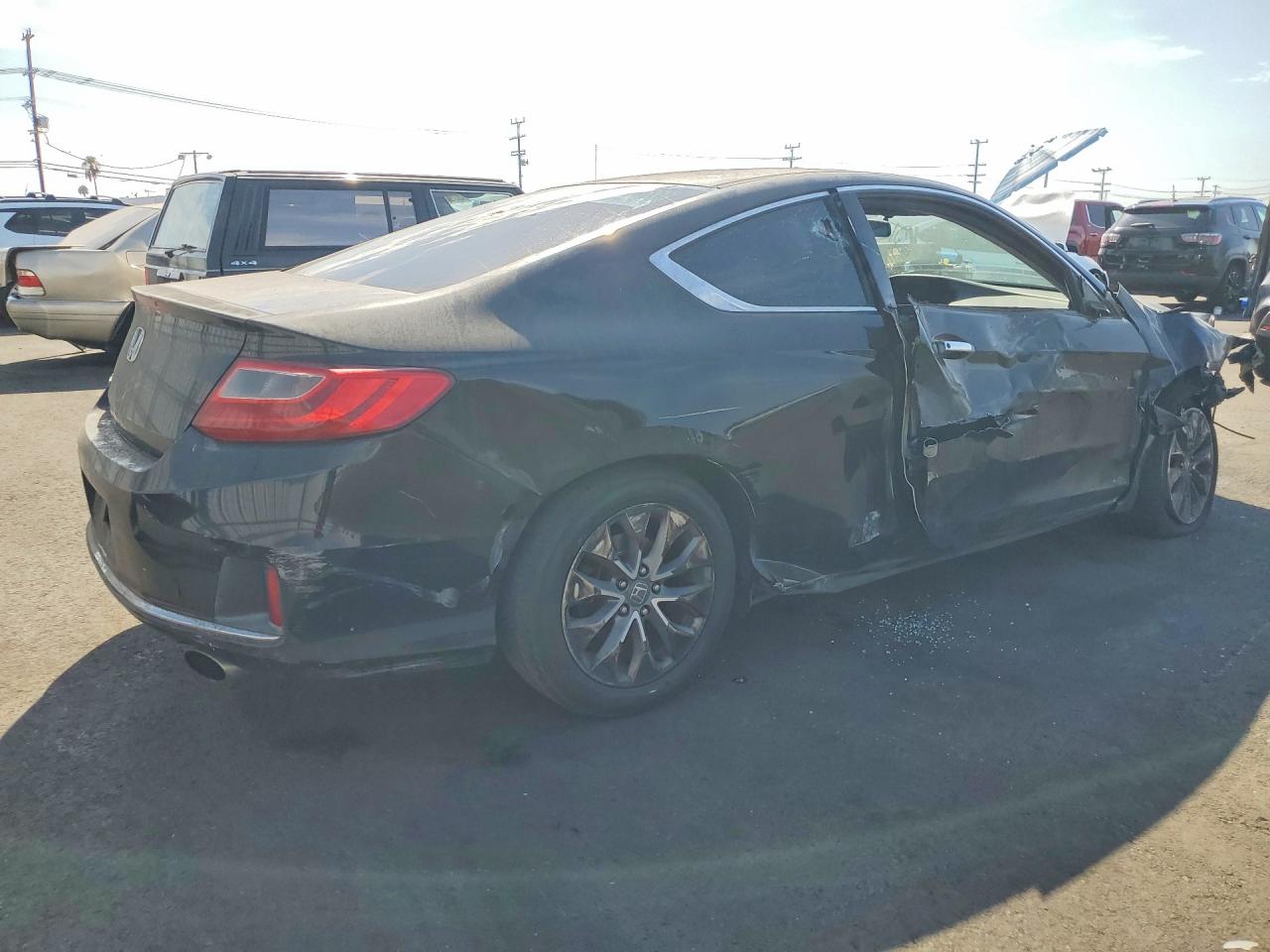 1HGCT1B71EA014013 · 2014 HONDA ACCORD · 3/13