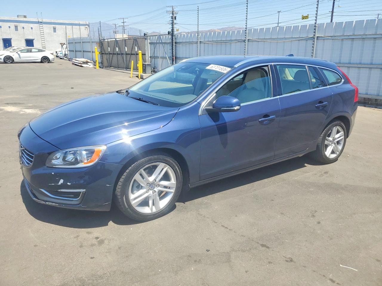 YV126MED8F1192212 · 2015 VOLVO V60